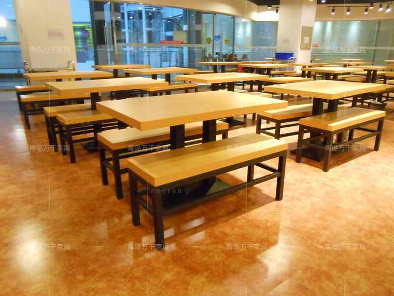  微笑美食城 李村蘇寧電器店