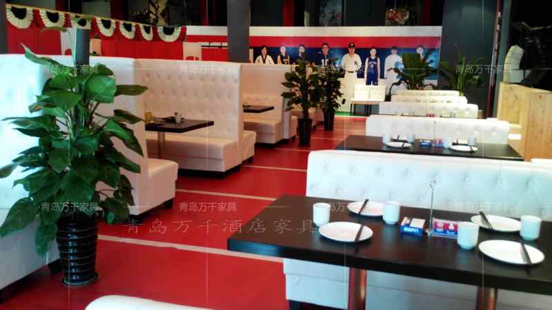  青島南京路 中聯(lián)廣場(chǎng)夜潮音樂(lè)餐廳