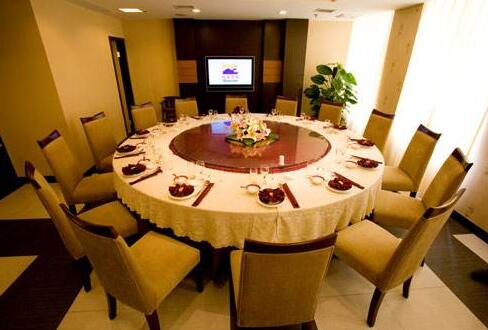 青島酒店桌椅批發(fā)采購(gòu)哪家好？